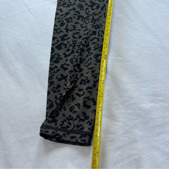 Athleta Elation Ultra High Rise Tight Legging Leopard Print Grey Black 9953 - Picture 10 of 11